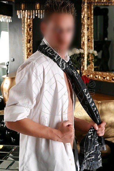 Boys Ivano Massaggi 3512957754 Incontri Modena zona Palazzo Europa Boys Ivano Massaggi 3512957754 Incontri Modena zona Palazzo Europa