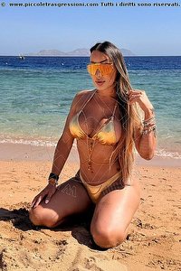 RAPHAELA MARTINS PORNOSTAR trans Napoli