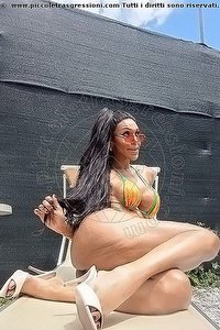 WANESSA ARMANI trans Massa Carrara