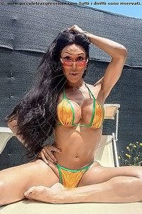 WANESSA ARMANI trans Massa Carrara
