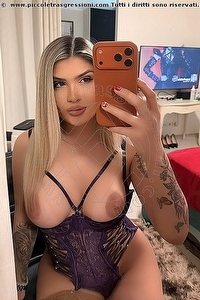 NICOLE ARANTES trans Estero