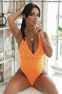 LUNA HOTT girls Taranto