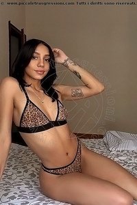 SUMMER HOTT escort Roma
