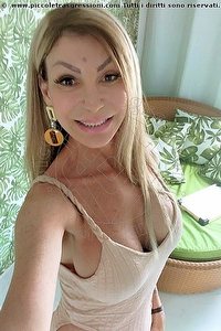  PALOMA DE CASTRO trans Como