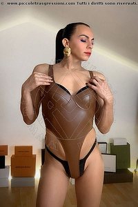  SAMANTHA DUMONT trav Rimini