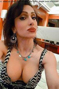 mistress trans regina xena italiana monza foto 1