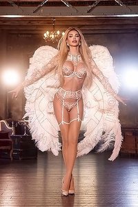  VALENTTINA MONSTER DICK trans Milano