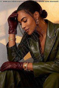  MARIAH MASSAGE trans escort Brindisi