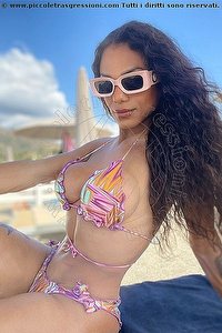  MELANI VILHENA trans Milano