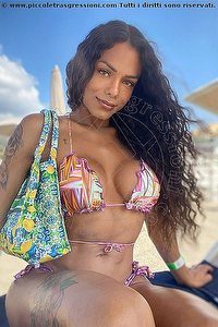  MELANI VILHENA trans Milano
