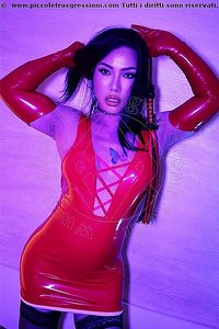  PADRONA SAKURA ASIATICA mistress trans Napoli