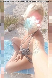  LAURA escort Bari