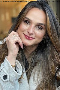  BARBARA OLIVEIRA trans Firenze