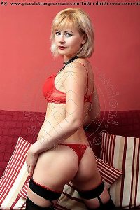  KARINA LA BELLA escort Forlì Cesena