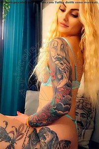  LARISSA escort Catania