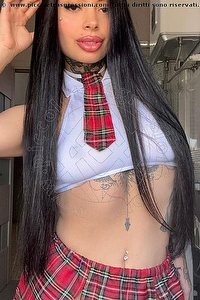 girls samira kiss bergamo foto 1