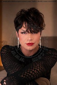  MELINA GABRIELLI trav escort Milano