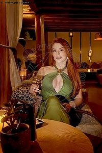 escort karen como foto 2